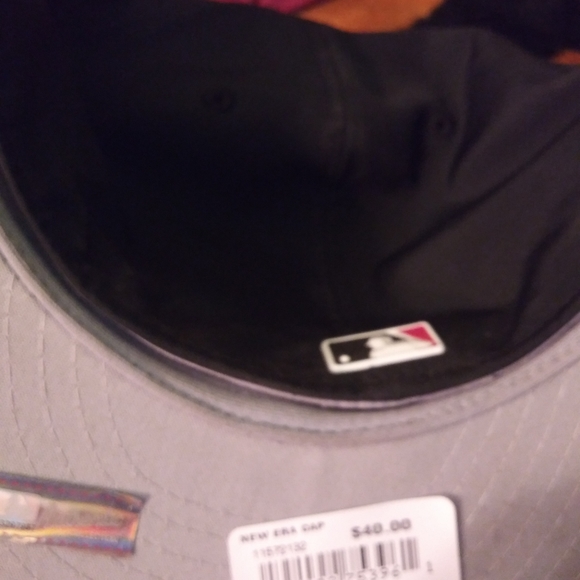 Caps - Picture 8 of 8